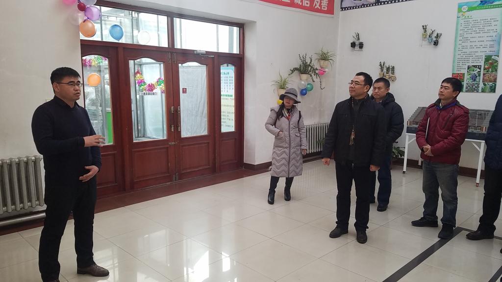 参观园艺设施工程中心