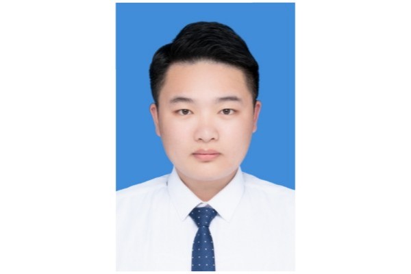 张扬   硕士